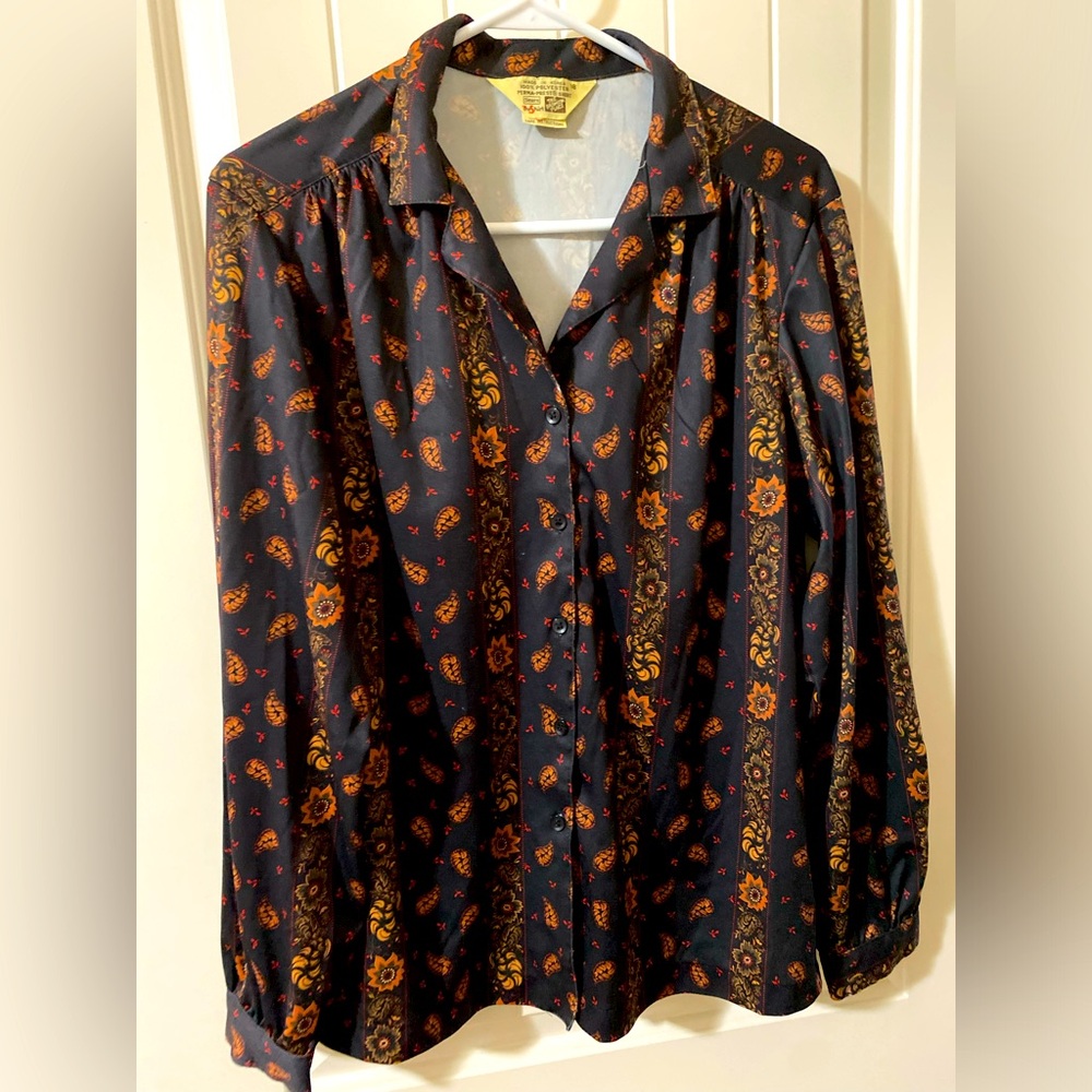 70’s Vintage 100% polyester blouse. Sears the shirt series.